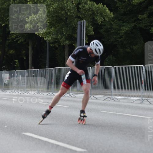 29.06.2025 - hella hamburg halbmarathon Jannik Wohlers http://msf.ph/oto/8257181 29.06.2025 08:49:04 Lombardsbrücke  meine-sportfotos.de