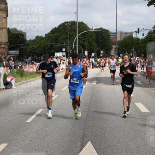 29.06.2025 - hella hamburg halbmarathon Yannick Fuchs http://msf.ph/oto/8257237 29.06.2025 10:35:55 20KM 1136, 1570, 1631, 1800, 2579, 4205, 4380, 4871, 4893, 5387, 5709, 6550, 6771, 6901, 7432, 7774, 7796, 8358, 9547, 9640, 9659, 9711, 9755, 9885, 10375, 10783, 10894, 11922, 12292, 12385, 12434, 13457, 14555, 14661, 14899, 15351, 16816, 17032, 17100, 17720, 18045, 18412, 18442, 18491, 18764, 18802 meine-sportfotos.de