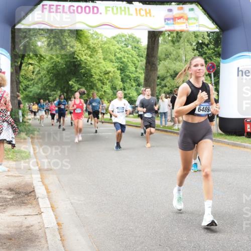 29.06.2025 - hella hamburg halbmarathon MichiJ http://msf.ph/oto/8257241 29.06.2025 10:52:56 Zwischen KM18-KM19 1355, 3994, 6489, 11416, 11887, 11917, 17347, 18721 meine-sportfotos.de