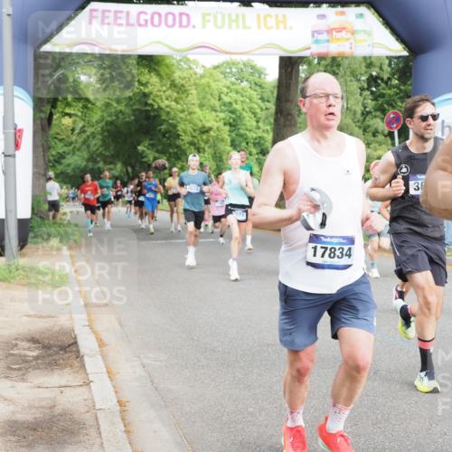 29.06.2025 - hella hamburg halbmarathon MichiJ http://msf.ph/oto/8257265 29.06.2025 10:29:32 Zwischen KM18-KM19 1800, 3618, 4205, 4634, 4893, 5014, 5026, 6152, 7284, 7796, 8074, 8122, 8358, 8966, 9711, 12385, 13268, 13483, 13667, 16249, 16599, 17486, 17724, 17834 meine-sportfotos.de