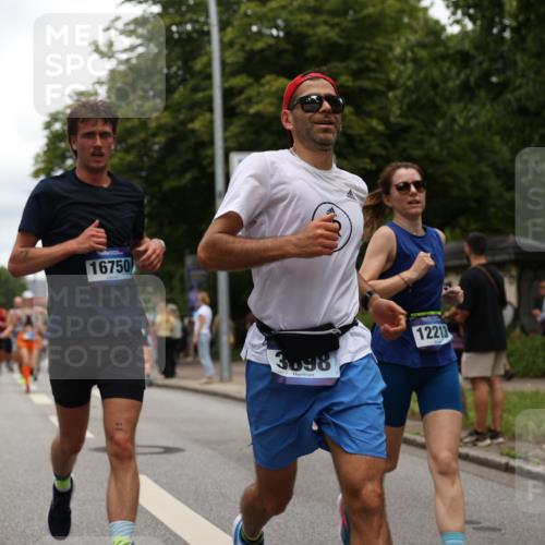 29.06.2025 - hella hamburg halbmarathon Yannick Fuchs http://msf.ph/oto/8257266 29.06.2025 10:48:24 20KM 1410, 1815, 2432, 3177, 3310, 3861, 3898, 4189, 6082, 6084, 6356, 6581, 6723, 6994, 7129, 8223, 8449, 8698, 8772, 8798, 9012, 9060, 9227, 10040, 10191, 10263, 10266, 11009, 11499, 11789, 12213, 12362, 12489, 13147, 13297, 13869, 14660, 14818, 15113, 15156, 15169, 15408, 15524, 15879, 16092, 16574, 16623, 16750, 17740, 17765, 18759, 19177 meine-sportfotos.de