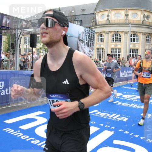29.06.2025 - hella hamburg halbmarathon Michael Strokosch http://msf.ph/oto/8257296 29.06.2025 10:51:01 Ziel 1466, 1630, 2207, 3654, 7369, 8117, 8205, 8572, 10215, 11551, 12778, 13008, 13687, 14125, 15362, 15395, 15643, 16285, 17221, 18350 meine-sportfotos.de