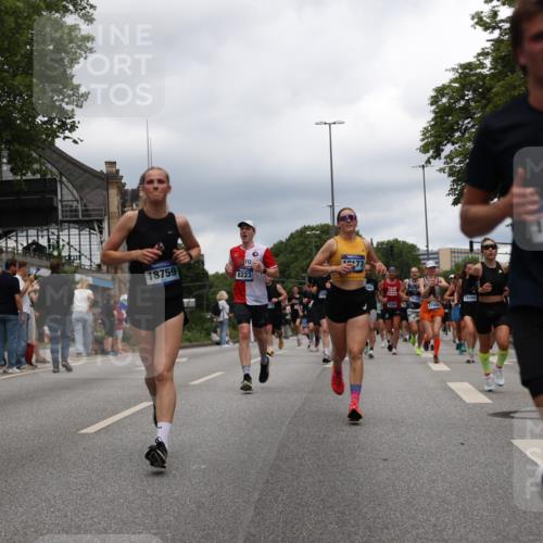 29.06.2025 - hella hamburg halbmarathon Yannick Fuchs http://msf.ph/oto/8257298 29.06.2025 10:48:24 20KM 1410, 1815, 2432, 3177, 3310, 3861, 3898, 4189, 6082, 6084, 6356, 6581, 6723, 6994, 7129, 8223, 8449, 8698, 8772, 8798, 9012, 9060, 9227, 10040, 10191, 10263, 10266, 11009, 11499, 11789, 12213, 12362, 12489, 13147, 13297, 13869, 14660, 14818, 15113, 15156, 15169, 15408, 15524, 15879, 16092, 16574, 16623, 16750, 17740, 17765, 18759, 19177 meine-sportfotos.de