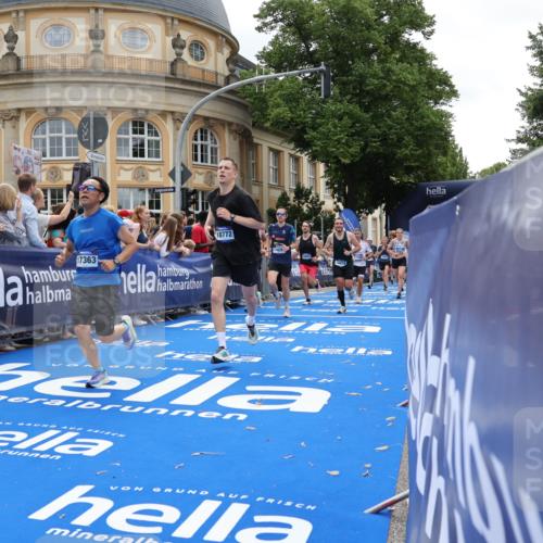 29.06.2025 - hella hamburg halbmarathon Strokosch-Dieckow http://msf.ph/oto/8257324 29.06.2025 10:42:13 Ziel 1312, 1441, 1903, 2675, 5682, 6770, 7765, 7865, 9365, 12098, 13709, 13746, 13807, 14811, 14899, 15270, 16626, 16660, 16677, 17182, 17363, 18772, 18802 meine-sportfotos.de