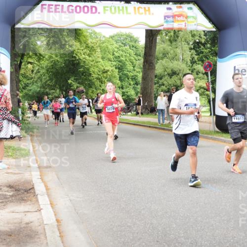 29.06.2025 - hella hamburg halbmarathon MichiJ http://msf.ph/oto/8257325 29.06.2025 10:52:58 Zwischen KM18-KM19 1249, 1355, 3994, 6489, 11917, 17347, 17866, 18721, 18754 meine-sportfotos.de