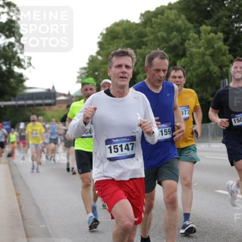 29.06.2025 - hella hamburg halbmarathon Jannik Wohlers http://msf.ph/oto/8257412 29.06.2025 10:32:02 Lombardsbrücke 1199, 1640, 3022, 3365, 3653, 3707, 3778, 4365, 4857, 5783, 5871, 5941, 6228, 6312, 6315, 7468, 7702, 8124, 8127, 8175, 8303, 8625, 8787, 8840, 8914, 8993, 9125, 9206, 9706, 9765, 10002, 10354, 10624, 10828, 10924, 11205, 11225, 11362, 11787, 11972, 12443, 12864, 13284, 13335, 13423, 13960, 14099, 14159, 14494, 14788, 14888, 15071, 15086, 15088, 15120, 15147, 15364, 15569, 15847, 15987, 16187 meine-sportfotos.de