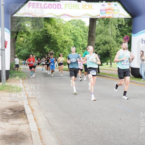 29.06.2025 - hella hamburg halbmarathon MichiJ http://msf.ph/oto/8257423 29.06.2025 10:29:33 Zwischen KM18-KM19 1800, 3618, 4205, 4634, 4893, 5007, 5014, 5026, 6152, 7284, 7796, 8074, 8122, 8358, 8966, 11922, 12385, 13268, 13483, 16249, 16599, 17724, 17834 meine-sportfotos.de