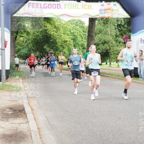 29.06.2025 - hella hamburg halbmarathon MichiJ http://msf.ph/oto/8257439 29.06.2025 10:29:33 Zwischen KM18-KM19 1800, 3618, 4205, 4634, 4893, 5007, 5014, 5026, 6152, 7284, 7796, 8074, 8122, 8358, 8966, 11922, 12385, 13268, 13483, 16249, 16599, 17724, 17834 meine-sportfotos.de