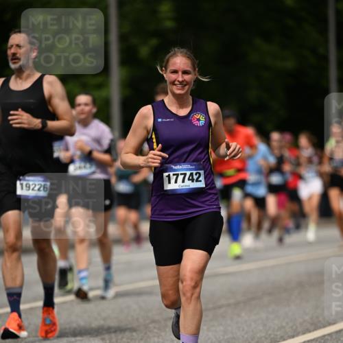 29.06.2025 - hella hamburg halbmarathon Dr. Thomas Lammeyer http://msf.ph/oto/8257512 29.06.2025 10:35:08 Kennedybrücke 1059, 1097, 1472, 1773, 1979, 2414, 2505, 2569, 2754, 2755, 2914, 3131, 3443, 4561, 4817, 5437, 5943, 6057, 6195, 6546, 6616, 6620, 6725, 6787, 7351, 7604, 7772, 8050, 9937, 10989 meine-sportfotos.de