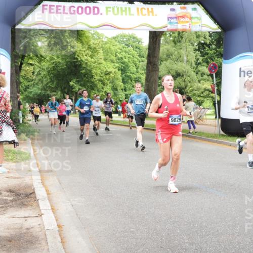 29.06.2025 - hella hamburg halbmarathon MichiJ http://msf.ph/oto/8257575 29.06.2025 10:52:59 Zwischen KM18-KM19 1249, 1355, 6489, 9829, 11917, 17347, 17836, 17866, 18721, 18754 meine-sportfotos.de