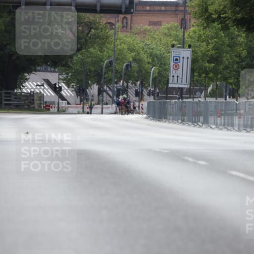 29.06.2025 - hella hamburg halbmarathon Jannik Wohlers http://msf.ph/oto/8257608 29.06.2025 08:49:06 Lombardsbrücke  meine-sportfotos.de