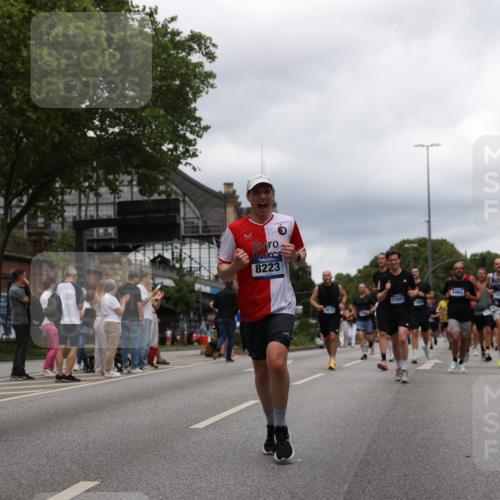 29.06.2025 - hella hamburg halbmarathon Yannick Fuchs http://msf.ph/oto/8257623 29.06.2025 10:48:26 20KM 1327, 1410, 1815, 3177, 3310, 3861, 3898, 4189, 6082, 6084, 6356, 6581, 6723, 6994, 7129, 8223, 8449, 8698, 8772, 8798, 9012, 9060, 9227, 10191, 10192, 10263, 10266, 11499, 11789, 12186, 12213, 12362, 12489, 13147, 13297, 13869, 14660, 14818, 15113, 15156, 15169, 15408, 15524, 15879, 16092, 16574, 16623, 16750, 17740, 17765, 18759, 19177 meine-sportfotos.de