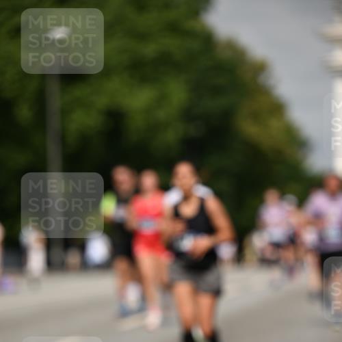 29.06.2025 - hella hamburg halbmarathon Dr. Thomas Lammeyer http://msf.ph/oto/8257652 29.06.2025 10:14:34 Kennedybrücke 1052, 1186, 1456, 1548, 1781, 5182, 5653, 5806, 7058, 8561, 8685, 9150, 9829 meine-sportfotos.de