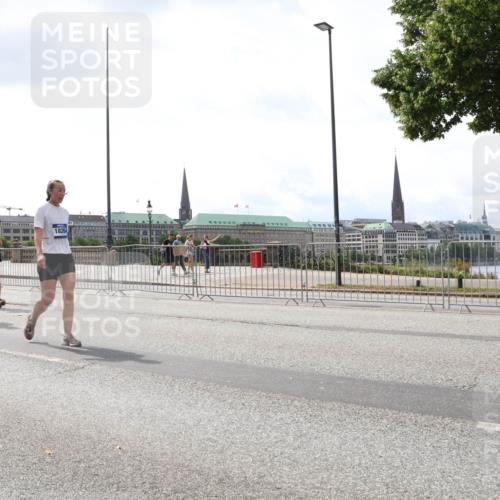 29.06.2025 - hella hamburg halbmarathon Lena Gebhardt http://msf.ph/oto/8257653 29.06.2025 10:45:54 Lombardsbrücke 1004, 1033, 1060, 1085, 1100, 1104, 1421, 1426, 1555, 1713, 1854, 1867, 1868, 1983, 2008, 2216, 2217, 2398, 2423, 2522, 2550, 2657, 2664, 2773, 2813, 2917, 2951, 2954, 2965, 2973, 3410, 4104, 4223, 4224, 4317, 4388, 4572, 5044, 5635, 5703, 5769, 5770, 5892, 6133, 6333, 6392, 6623, 6922, 7268, 7283, 7356, 7541, 7605, 7859, 7894, 8745, 9120, 9121, 9426, 9445, 9620, 10030, 10182, 10327, 10329, 10367, 10511, 11358, 11876 meine-sportfotos.de