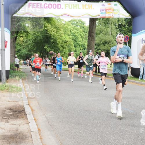 29.06.2025 - hella hamburg halbmarathon MichiJ http://msf.ph/oto/8257657 29.06.2025 10:29:35 Zwischen KM18-KM19 3618, 4205, 4634, 4893, 5007, 5014, 5026, 8074, 8358, 11062, 11922, 12385, 13268, 13483, 16599, 17724, 17834 meine-sportfotos.de