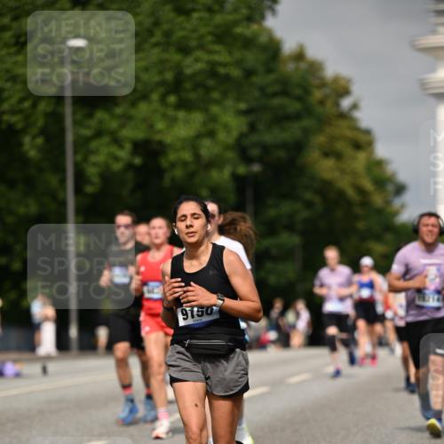 29.06.2025 - hella hamburg halbmarathon Dr. Thomas Lammeyer http://msf.ph/oto/8257774 29.06.2025 10:14:35 Kennedybrücke 1052, 1186, 1456, 1548, 1781, 5182, 5653, 5806, 7058, 8561, 8685, 9150, 9829 meine-sportfotos.de