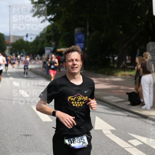 29.06.2025 - hella hamburg halbmarathon Yannick Fuchs http://msf.ph/oto/8257777 29.06.2025 10:35:58 20KM 1570, 1631, 1800, 2579, 4205, 4871, 4893, 5387, 6550, 6771, 6901, 7432, 7796, 8358, 9547, 9640, 9659, 9711, 9755, 9815, 9885, 10375, 10894, 11922, 12292, 12434, 13876, 14555, 14899, 15351, 16816, 17032, 17100, 17882, 18442, 18491, 18509, 18764, 18802 meine-sportfotos.de