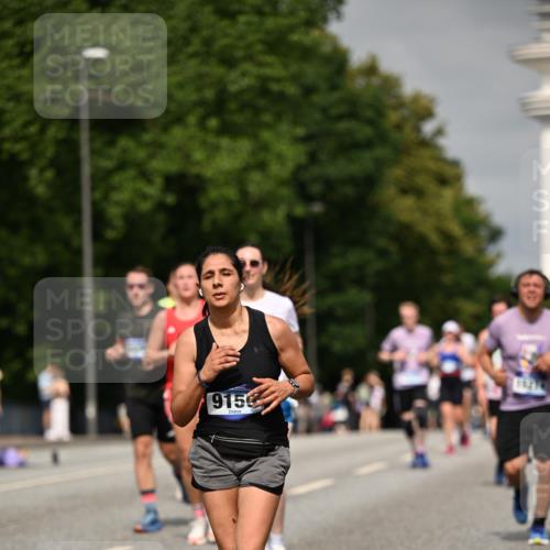 29.06.2025 - hella hamburg halbmarathon Dr. Thomas Lammeyer http://msf.ph/oto/8257802 29.06.2025 10:14:35 Kennedybrücke 1052, 1186, 1456, 1548, 1781, 5182, 5653, 5806, 7058, 8561, 8685, 9150, 9829 meine-sportfotos.de