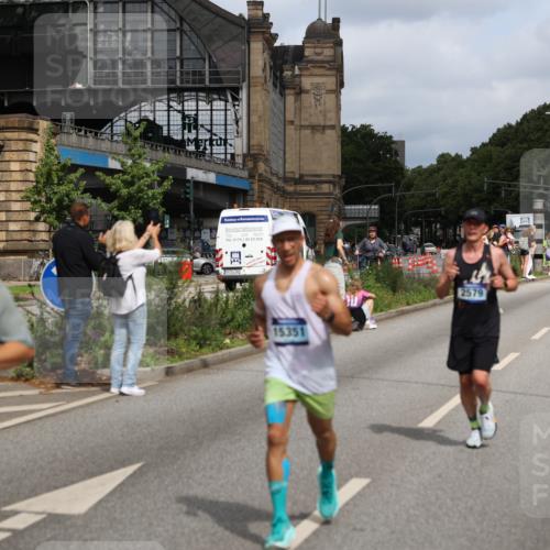 29.06.2025 - hella hamburg halbmarathon Yannick Fuchs http://msf.ph/oto/8257885 29.06.2025 10:35:59 20KM 1570, 1631, 1800, 2579, 4893, 5387, 6550, 6771, 6901, 7432, 7796, 8358, 9547, 9640, 9659, 9711, 9755, 9815, 9885, 10375, 10894, 12292, 12434, 13714, 13876, 14555, 14899, 15351, 16816, 17032, 17100, 17882, 18442, 18491, 18509, 18764, 18802 meine-sportfotos.de