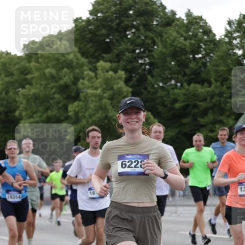 29.06.2025 - hella hamburg halbmarathon Jannik Wohlers http://msf.ph/oto/8257929 29.06.2025 10:32:08 Lombardsbrücke 1199, 1640, 3365, 3653, 3660, 3670, 4857, 5783, 5871, 5941, 6228, 6312, 6315, 7308, 7309, 7468, 7531, 7633, 7702, 7749, 7750, 8127, 8303, 8625, 8840, 8914, 8993, 9010, 9188, 9706, 9765, 10002, 10013, 10048, 10203, 10277, 10354, 10470, 10624, 10770, 10828, 11205, 11225, 11248, 11362, 11972, 12443, 12470, 12864, 13335, 13423, 14159, 14301, 14788, 14888, 15071, 15086, 15088, 15147, 15364, 15569, 15847, 15997, 16187, 16898, 16999, 17167, 18069, 18706 meine-sportfotos.de