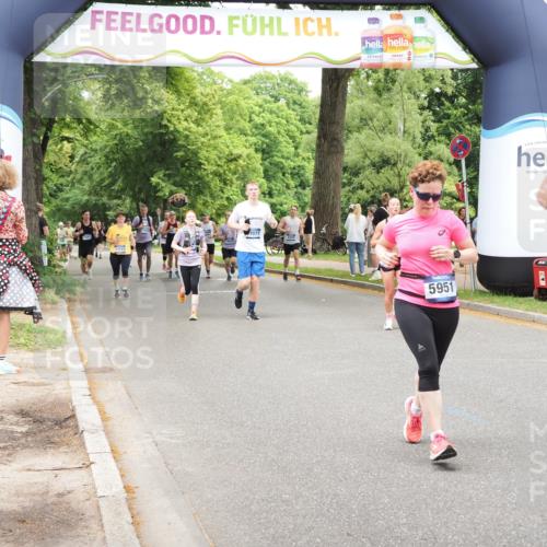 29.06.2025 - hella hamburg halbmarathon MichiJ http://msf.ph/oto/8257939 29.06.2025 10:53:06 Zwischen KM18-KM19 1781, 4499, 5951, 8402, 8917, 8926, 9829, 10389, 13173, 17077, 17836, 17866, 18178 meine-sportfotos.de