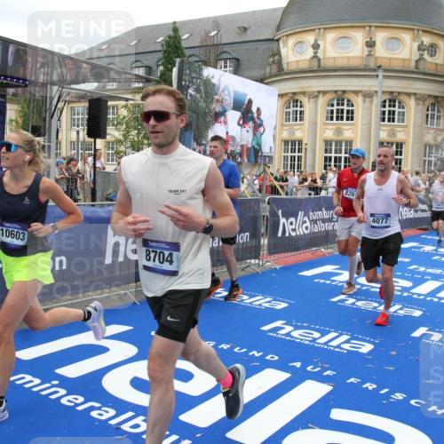 29.06.2025 - hella hamburg halbmarathon Michael Strokosch http://msf.ph/oto/8258041 29.06.2025 10:51:10 Ziel 1366, 1630, 4077, 4816, 4967, 6027, 8117, 8261, 8508, 8704, 10508, 10603, 11733, 13008, 13073, 17384, 17823, 18066 meine-sportfotos.de