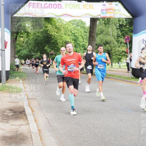 29.06.2025 - hella hamburg halbmarathon MichiJ http://msf.ph/oto/8258144 29.06.2025 10:29:37 Zwischen KM18-KM19 3618, 4634, 4893, 5007, 5014, 8074, 8358, 9358, 10978, 11062, 11922, 13268, 14555, 15164, 16599, 16816, 17834, 18399 meine-sportfotos.de