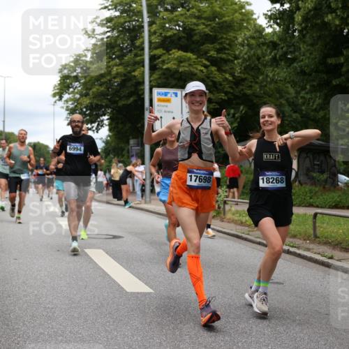 29.06.2025 - hella hamburg halbmarathon Yannick Fuchs http://msf.ph/oto/8258152 29.06.2025 10:48:29 20KM 1327, 1410, 1496, 1815, 2474, 2771, 3041, 3177, 3310, 3791, 3794, 3861, 3898, 3945, 4189, 4231, 6082, 6084, 6356, 6443, 6581, 6723, 6994, 8223, 8449, 8698, 8772, 8798, 9012, 9060, 9227, 10191, 10192, 10263, 10266, 11499, 11747, 12186, 12213, 12362, 12489, 13297, 13869, 14036, 14592, 14638, 14660, 14818, 14948, 15113, 15156, 15169, 15408, 15524, 15879, 16092, 16574, 16750, 17740, 17765, 18759, 19177 meine-sportfotos.de
