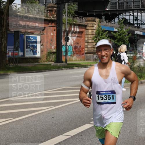 29.06.2025 - hella hamburg halbmarathon Yannick Fuchs http://msf.ph/oto/8258157 29.06.2025 10:36:00 20KM 1570, 1631, 1800, 2579, 4893, 5387, 6550, 6771, 6901, 7432, 7796, 8358, 9547, 9640, 9711, 9755, 9815, 9885, 10375, 10894, 12292, 12434, 13714, 13876, 14555, 14899, 15351, 16084, 16816, 17032, 17100, 17882, 18442, 18491, 18509, 18764, 18802 meine-sportfotos.de