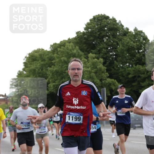 29.06.2025 - hella hamburg halbmarathon Jannik Wohlers http://msf.ph/oto/8258184 29.06.2025 10:32:09 Lombardsbrücke 1199, 1640, 3365, 3653, 3660, 3670, 4857, 5783, 5871, 5941, 6228, 6312, 6315, 7308, 7309, 7468, 7531, 7633, 7702, 7749, 7750, 8127, 8303, 8625, 8840, 8914, 8993, 9010, 9188, 9706, 9765, 10002, 10013, 10048, 10203, 10277, 10354, 10470, 10624, 10770, 11205, 11248, 11972, 12443, 12470, 12864, 13335, 13423, 14159, 14301, 14788, 14888, 15071, 15086, 15088, 15147, 15171, 15364, 15569, 15847, 15997, 16129, 16187, 16898, 16999, 17167, 18069, 18706 meine-sportfotos.de