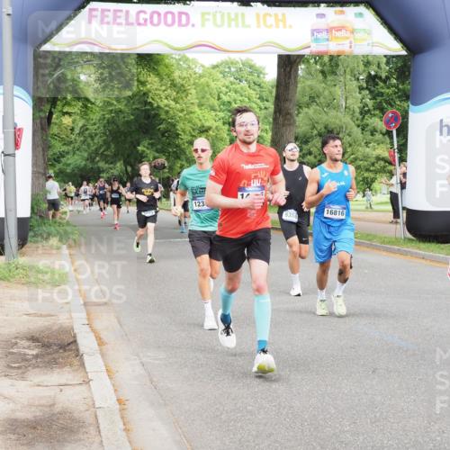 29.06.2025 - hella hamburg halbmarathon MichiJ http://msf.ph/oto/8258205 29.06.2025 10:29:38 Zwischen KM18-KM19 4380, 4634, 4893, 5007, 5014, 8074, 9358, 9885, 10978, 11062, 11922, 12365, 13268, 14555, 15164, 16599, 16816, 17834, 18399 meine-sportfotos.de