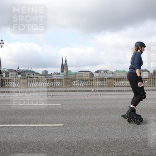 29.06.2025 - hella hamburg halbmarathon Lena Gebhardt http://msf.ph/oto/8258230 29.06.2025 09:03:29 Lombardsbrücke  meine-sportfotos.de