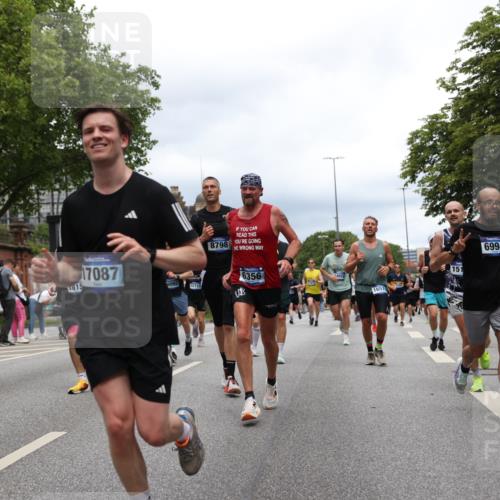 29.06.2025 - hella hamburg halbmarathon Yannick Fuchs http://msf.ph/oto/8258237 29.06.2025 10:48:30 20KM 1327, 1410, 1496, 1815, 2474, 2771, 3041, 3177, 3310, 3791, 3794, 3861, 3898, 3945, 4189, 4231, 6082, 6084, 6356, 6443, 6581, 6723, 6994, 8223, 8449, 8514, 8698, 8772, 8798, 9012, 9060, 9227, 10191, 10192, 10263, 10266, 11499, 11747, 12186, 12213, 12362, 12489, 13297, 13869, 14036, 14592, 14638, 14660, 14818, 14948, 15113, 15156, 15169, 15408, 15524, 15879, 16092, 16574, 16750, 17740, 17765, 18759, 19177 meine-sportfotos.de