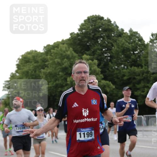 29.06.2025 - hella hamburg halbmarathon Jannik Wohlers http://msf.ph/oto/8258261 29.06.2025 10:32:09 Lombardsbrücke 1199, 1640, 3365, 3653, 3660, 3670, 4857, 5783, 5871, 5941, 6228, 6312, 6315, 7308, 7309, 7468, 7531, 7633, 7702, 7749, 7750, 8127, 8303, 8625, 8840, 8914, 8993, 9010, 9188, 9706, 9765, 10002, 10013, 10048, 10203, 10277, 10354, 10470, 10624, 10770, 11205, 11248, 11972, 12443, 12470, 12864, 13335, 13423, 14159, 14301, 14788, 14888, 15071, 15086, 15088, 15147, 15171, 15364, 15569, 15847, 15997, 16129, 16187, 16898, 16999, 17167, 18069, 18706 meine-sportfotos.de