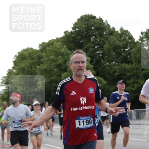 29.06.2025 - hella hamburg halbmarathon Jannik Wohlers http://msf.ph/oto/8258285 29.06.2025 10:32:09 Lombardsbrücke 1199, 1640, 3365, 3653, 3660, 3670, 4857, 5783, 5871, 5941, 6228, 6312, 6315, 7308, 7309, 7468, 7531, 7633, 7702, 7749, 7750, 8127, 8303, 8625, 8840, 8914, 8993, 9010, 9188, 9706, 9765, 10002, 10013, 10048, 10203, 10277, 10354, 10470, 10624, 10770, 11205, 11248, 11972, 12443, 12470, 12864, 13335, 13423, 14159, 14301, 14788, 14888, 15071, 15086, 15088, 15147, 15171, 15364, 15569, 15847, 15997, 16129, 16187, 16898, 16999, 17167, 18069, 18706 meine-sportfotos.de