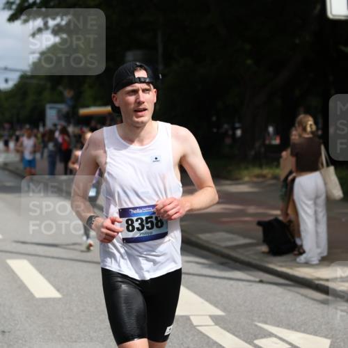 29.06.2025 - hella hamburg halbmarathon Yannick Fuchs http://msf.ph/oto/8258322 29.06.2025 10:36:02 20KM 1570, 1631, 1800, 2579, 4893, 5387, 6550, 6901, 7432, 7796, 8358, 9547, 9711, 9815, 9885, 10894, 11417, 12292, 12434, 12588, 13714, 13876, 14346, 14555, 14899, 15351, 16084, 16816, 17032, 17100, 17882, 18442, 18491, 18509, 18764, 18802 meine-sportfotos.de