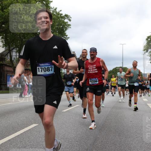 29.06.2025 - hella hamburg halbmarathon Yannick Fuchs http://msf.ph/oto/8258362 29.06.2025 10:48:30 20KM 1327, 1410, 1496, 1815, 2474, 2771, 3041, 3177, 3310, 3791, 3794, 3861, 3898, 3945, 4189, 4231, 6082, 6084, 6356, 6443, 6581, 6723, 6994, 8223, 8449, 8514, 8698, 8772, 8798, 9012, 9060, 9227, 10191, 10192, 10263, 10266, 11499, 11747, 12186, 12213, 12362, 12489, 13297, 13869, 14036, 14592, 14638, 14660, 14818, 14948, 15113, 15156, 15169, 15408, 15524, 15879, 16092, 16574, 16750, 17740, 17765, 18759, 19177 meine-sportfotos.de