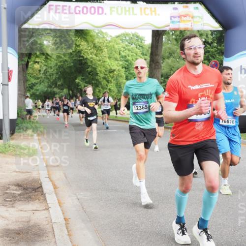 29.06.2025 - hella hamburg halbmarathon MichiJ http://msf.ph/oto/8258366 29.06.2025 10:29:38 Zwischen KM18-KM19 4380, 4634, 4893, 5007, 5014, 8074, 9358, 9885, 10978, 11062, 11922, 12365, 13268, 14555, 15164, 16599, 16816, 17834, 18399 meine-sportfotos.de