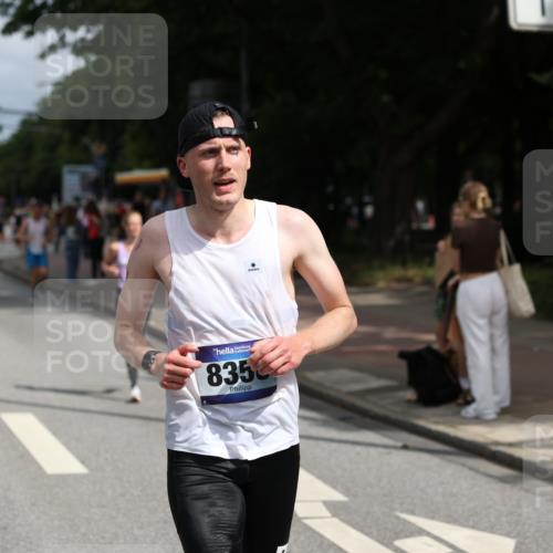 29.06.2025 - hella hamburg halbmarathon Yannick Fuchs http://msf.ph/oto/8258370 29.06.2025 10:36:02 20KM 1570, 1631, 1800, 2579, 4893, 5387, 6550, 6901, 7432, 7796, 8358, 9547, 9711, 9815, 9885, 10894, 11417, 12292, 12434, 12588, 13714, 13876, 14346, 14555, 14899, 15351, 16084, 16816, 17032, 17100, 17882, 18442, 18491, 18509, 18764, 18802 meine-sportfotos.de