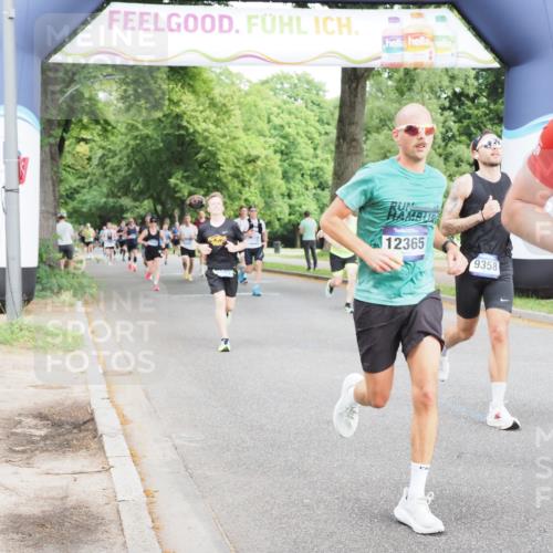 29.06.2025 - hella hamburg halbmarathon MichiJ http://msf.ph/oto/8258442 29.06.2025 10:29:39 Zwischen KM18-KM19 2675, 4380, 4634, 5007, 5014, 8074, 9358, 9885, 10978, 11062, 11922, 12365, 14555, 15164, 16599, 16816, 18399 meine-sportfotos.de