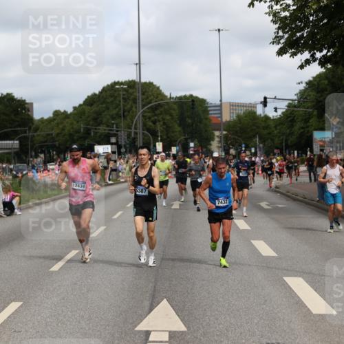 29.06.2025 - hella hamburg halbmarathon Yannick Fuchs http://msf.ph/oto/8258476 29.06.2025 10:36:04 20KM 1570, 1800, 2579, 4893, 5387, 5987, 6550, 6901, 7092, 7432, 8358, 9547, 9815, 9885, 10894, 11417, 12434, 12588, 13714, 13876, 14346, 14899, 15351, 16084, 16816, 17032, 17100, 17159, 17882, 18442, 18491, 18509, 18764, 18802 meine-sportfotos.de