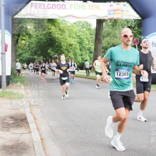 29.06.2025 - hella hamburg halbmarathon MichiJ http://msf.ph/oto/8258478 29.06.2025 10:29:39 Zwischen KM18-KM19 2675, 4380, 4634, 5007, 5014, 8074, 9358, 9885, 10978, 11062, 11922, 12365, 14555, 15164, 16599, 16816, 18399 meine-sportfotos.de