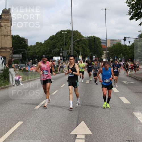 29.06.2025 - hella hamburg halbmarathon Yannick Fuchs http://msf.ph/oto/8258511 29.06.2025 10:36:04 20KM 1570, 1800, 2579, 4893, 5387, 5987, 6550, 6901, 7092, 7432, 8358, 9547, 9815, 9885, 10894, 11417, 12434, 12588, 13714, 13876, 14346, 14899, 15351, 16084, 16816, 17032, 17100, 17159, 17882, 18442, 18491, 18509, 18764, 18802 meine-sportfotos.de