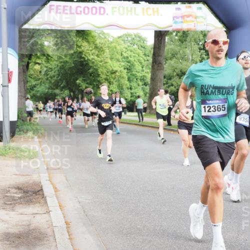 29.06.2025 - hella hamburg halbmarathon MichiJ http://msf.ph/oto/8258517 29.06.2025 10:29:39 Zwischen KM18-KM19 2675, 4380, 4634, 5007, 5014, 8074, 9358, 9885, 10978, 11062, 11922, 12365, 14555, 15164, 16599, 16816, 18399 meine-sportfotos.de