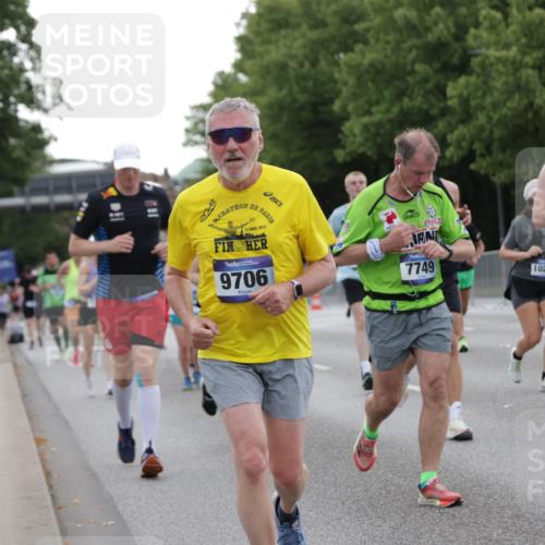 29.06.2025 - hella hamburg halbmarathon Jannik Wohlers http://msf.ph/oto/8258540 29.06.2025 10:32:12 Lombardsbrücke 1199, 1640, 2059, 3653, 3660, 3670, 4446, 4857, 5783, 5871, 5941, 6228, 6312, 6315, 7308, 7309, 7387, 7468, 7531, 7633, 7702, 7749, 7750, 8303, 8625, 8840, 8993, 9010, 9188, 9765, 10002, 10013, 10048, 10203, 10277, 10354, 10470, 10624, 10770, 11076, 11205, 11248, 12470, 12864, 13335, 14159, 14301, 14788, 14888, 15071, 15086, 15088, 15147, 15171, 15569, 15847, 15997, 16129, 16187, 16898, 16999, 17041, 17167, 18069, 18706, 18927 meine-sportfotos.de
