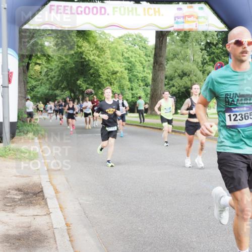 29.06.2025 - hella hamburg halbmarathon MichiJ http://msf.ph/oto/8258556 29.06.2025 10:29:39 Zwischen KM18-KM19 2675, 4380, 4634, 5007, 5014, 8074, 9358, 9885, 10978, 11062, 11922, 12365, 14555, 15164, 16599, 16816, 18399 meine-sportfotos.de