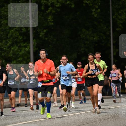 29.06.2025 - hella hamburg halbmarathon Dr. Thomas Lammeyer http://msf.ph/oto/8258558 29.06.2025 10:35:10 Kennedybrücke 1059, 1097, 1472, 1547, 1773, 1979, 2414, 2505, 2569, 2754, 2755, 2914, 3131, 3281, 3443, 4561, 4817, 5437, 5943, 6057, 6195, 6546, 6616, 6725, 6787, 7351, 7604, 7772, 8050, 8812, 8941, 9937, 10989 meine-sportfotos.de