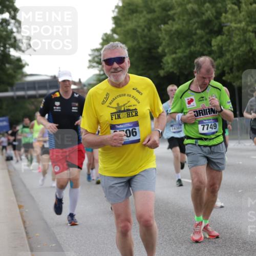 29.06.2025 - hella hamburg halbmarathon Jannik Wohlers http://msf.ph/oto/8258611 29.06.2025 10:32:12 Lombardsbrücke 1199, 1640, 2059, 3653, 3660, 3670, 4446, 4857, 5783, 5871, 5941, 6228, 6312, 6315, 7308, 7309, 7387, 7468, 7531, 7633, 7702, 7749, 7750, 8303, 8625, 8840, 8993, 9010, 9188, 9765, 10002, 10013, 10048, 10203, 10277, 10354, 10470, 10624, 10770, 11076, 11205, 11248, 12470, 12864, 13335, 14159, 14301, 14788, 14888, 15071, 15086, 15088, 15147, 15171, 15569, 15847, 15997, 16129, 16187, 16898, 16999, 17041, 17167, 18069, 18706, 18927 meine-sportfotos.de