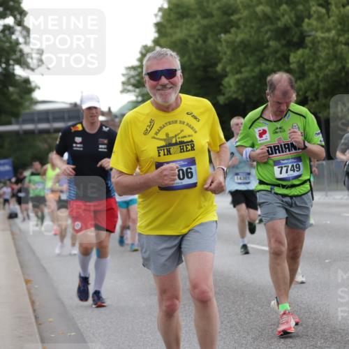 29.06.2025 - hella hamburg halbmarathon Jannik Wohlers http://msf.ph/oto/8258630 29.06.2025 10:32:13 Lombardsbrücke 1199, 1640, 2059, 3653, 3660, 3670, 4446, 5783, 5871, 5941, 6228, 6312, 6315, 7308, 7309, 7387, 7468, 7531, 7633, 7702, 7749, 7750, 8303, 8625, 8840, 9010, 9188, 10002, 10013, 10048, 10203, 10277, 10354, 10470, 10624, 10770, 11076, 11205, 11248, 12470, 12864, 13335, 14159, 14301, 14788, 14888, 15071, 15086, 15088, 15147, 15171, 15569, 15847, 15997, 16129, 16187, 16898, 16999, 17041, 17167, 18069, 18706, 18927, 19156 meine-sportfotos.de