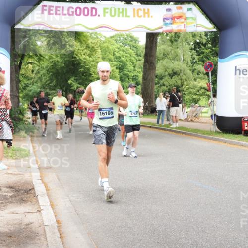 29.06.2025 - hella hamburg halbmarathon MichiJ http://msf.ph/oto/8258715 29.06.2025 10:53:17 Zwischen KM18-KM19 1790, 3461, 4286, 4322, 4782, 7485, 15678, 16099, 16166, 17638, 17880, 18261, 18655 meine-sportfotos.de